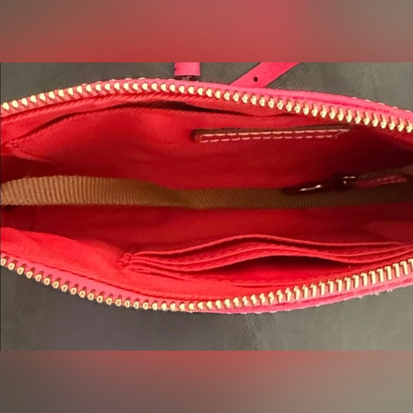 Dooney & Bourke Beacon, Saffino Leather Tote Set in Fushia-EUC - Picture 12 of 12